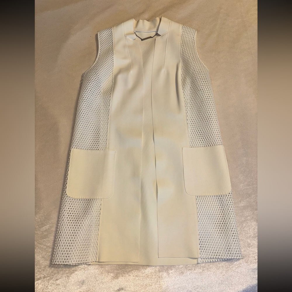 Elie Tahari Cream Sleeveless Statement Vest